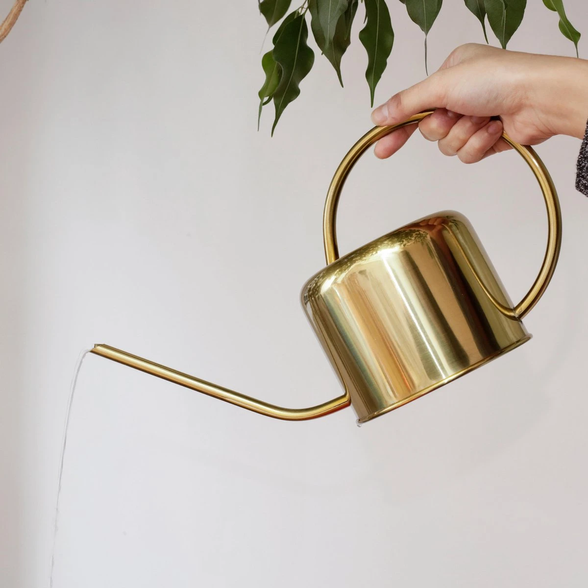 Kikkerland Vintage Gieter - Plantengieter Voor Binnen - Goud - 1,2L - Retro - Metaal - Afbeelding 2