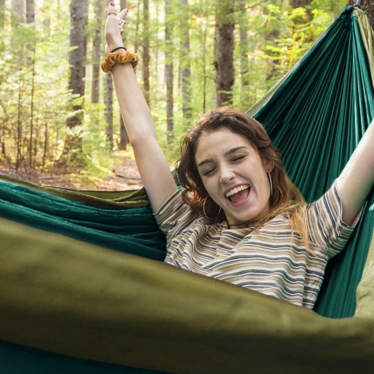 Kanyon Hangmat - Incl. Karabijnhaken En Riemen - Licht Parachutestof - 260 X 140 Cm - Tot 200kg - Groen/Khaki - Afbeelding 6