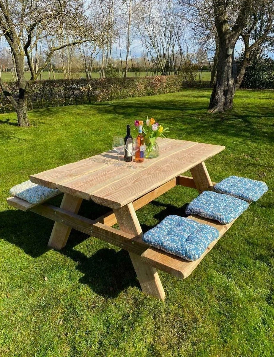 Robuuste Picknicktafel Van Douglashout. Duurzaam En Modern. Lengte 2,40 Meter - Afbeelding 3